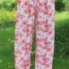 Løse bukser i rosa blomsterprint style 1953