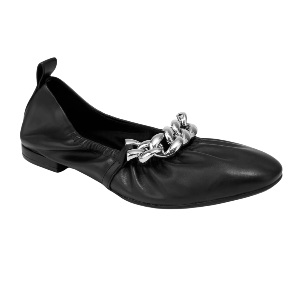 Best Women's Flats for Fall 2026, Tested & Reviewed by Fashion Editors